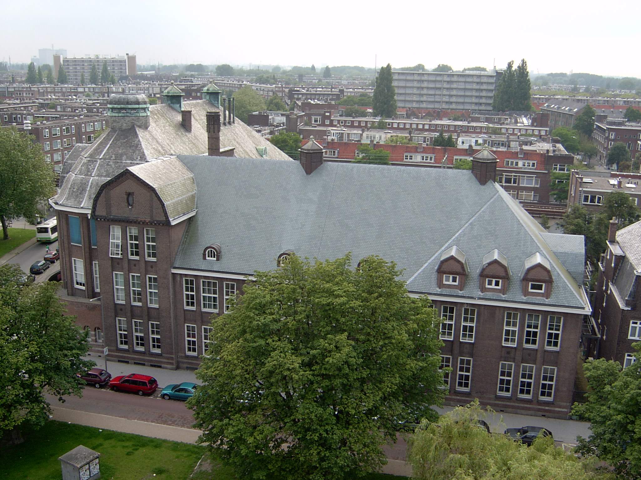 De IUASR campus aan de Bergsingel 135 in Rotterdam-Noord.